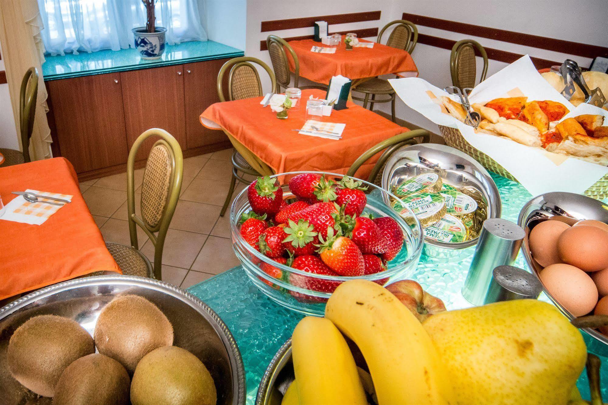 Hotel Boccascena ジェノヴァ エクステリア 写真